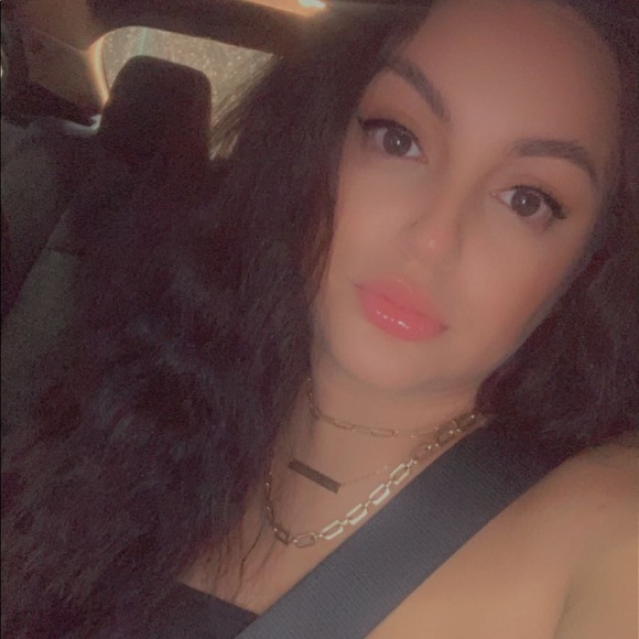 Meet your Posher, Ashley - Picture 1 of 1